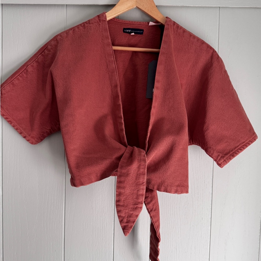 Levi's Terracotta Tie-Front Crop Top